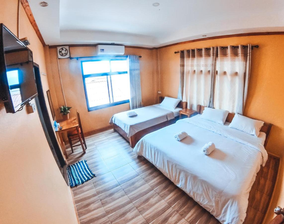 Vang Vieng Sunset Guesthouse & Restaurant Buitenkant foto