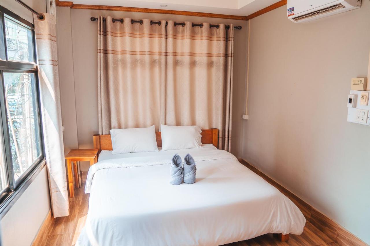 Vang Vieng Sunset Guesthouse & Restaurant Buitenkant foto